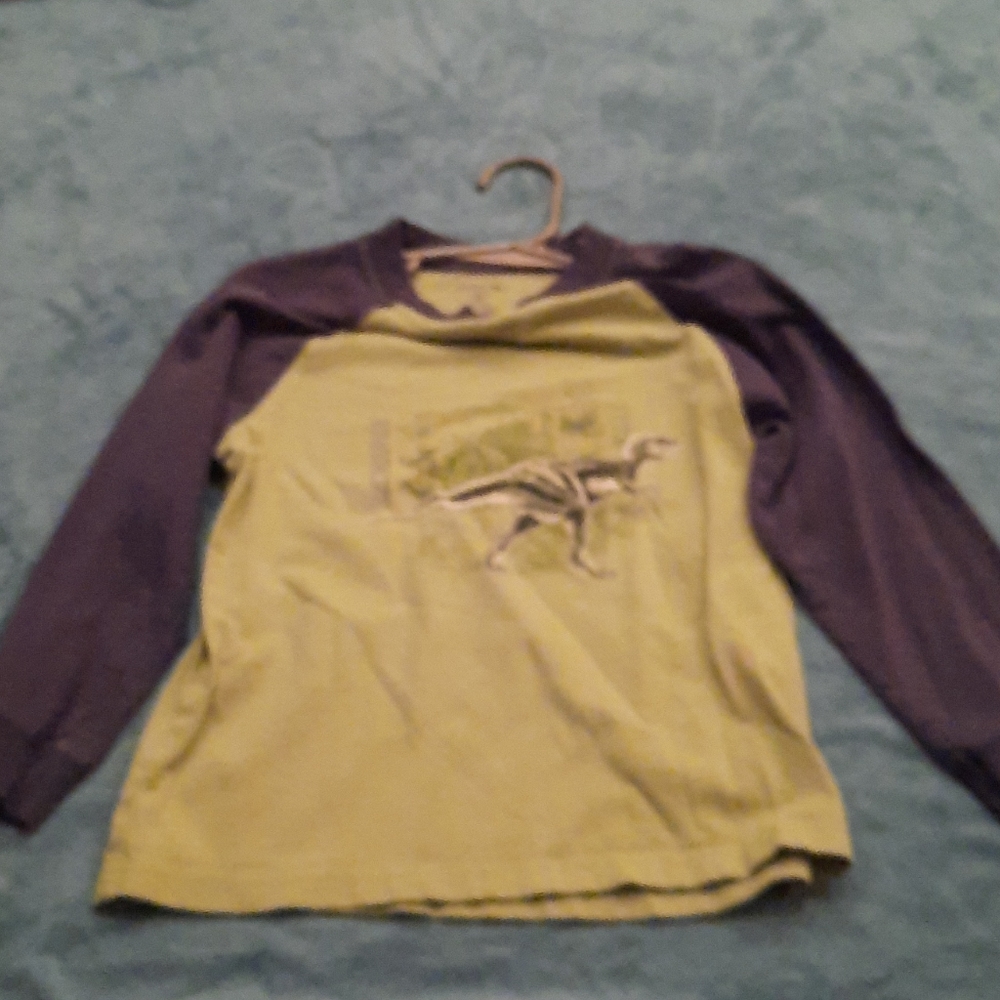 GreenDog long sleeve shirt size 5